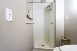 4615 University Oaks 1/2, Houston, TX 77004 - Photo 3