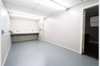 4615 University Oaks 1/2, Houston, TX 77004 - Photo 17