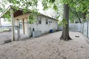 4615 University Oaks 1/2, Houston, TX 77004 - Photo 21