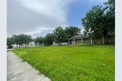 102 N Sampson Street, Houston, TX 77003 - Photo 1