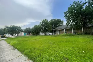 102 N Sampson St, Houston, TX 77003 - Photo 1