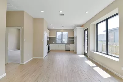 1439 Northwood Bluff Lane, Pinehurst, TX 77362 - Photo 9