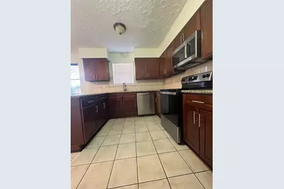 2406 Ridge Hollow Drive, Houston, TX 77067 - Photo 9