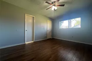 2406 Ridge Hollow Dr, Houston, TX 77067 - Photo 23