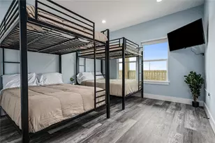 924 Melody Ln, Crystal Beach, TX 77650 - Photo 39