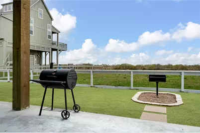 924 Melody Lane, Crystal Beach, TX 77650 - Photo 43