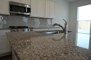 809 Stoney Pt Ln, Dayton, TX 77535 - Photo 5