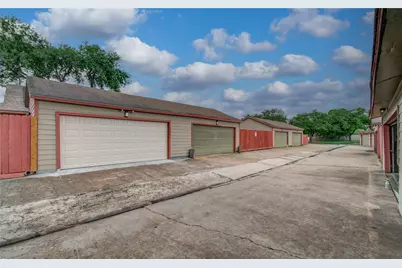 7955 W Airport Boulevard, Houston, TX 77071 - Photo 23