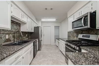 7955 W Airport Boulevard, Houston, TX 77071 - Photo 9