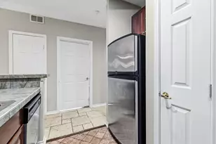 2400 McCue Rd, Houston, TX 77056 - Photo 21