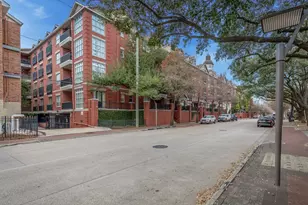 2400 McCue Rd, Houston, TX 77056 - Photo 3