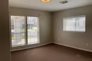 2340 Cumberland St, Houston, TX 77023 - Photo 15