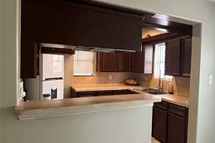 2340 Cumberland St, Houston, TX 77023 - Photo 9