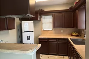 2340 Cumberland St, Houston, TX 77023 - Photo 11