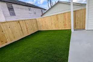 1120 E 26th St, Houston, TX 77009 - Photo 29