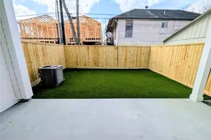 1120 E 26th St, Houston, TX 77009 - Photo 31