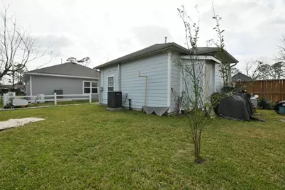 5817 Gaston Street #B, Houston, TX 77016 - Photo 9