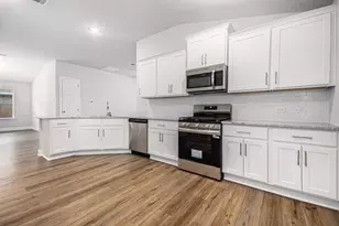 13621 Sabine Lk Dr, Texas City, TX 77568 - Photo 5