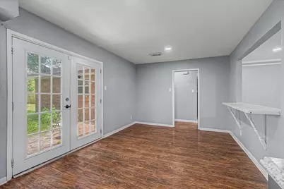 111 Carnation Street, Lake Jackson, TX 77566 - Photo 13