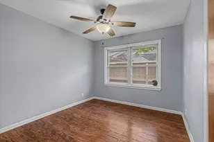 111 Carnation St, Lake Jackson, TX 77566 - Photo 21