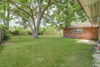 111 Carnation Street, Lake Jackson, TX 77566 - Photo 31