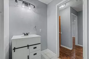 111 Carnation St, Lake Jackson, TX 77566 - Photo 25