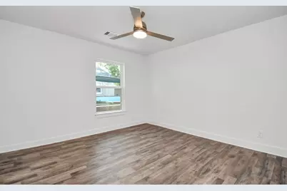 8221 Hezekiah Lane, Houston, TX 77088 - Photo 11