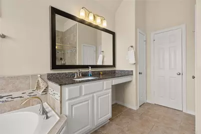 10204 Spring Shadows Park Circle, Houston, TX 77080 - Photo 27