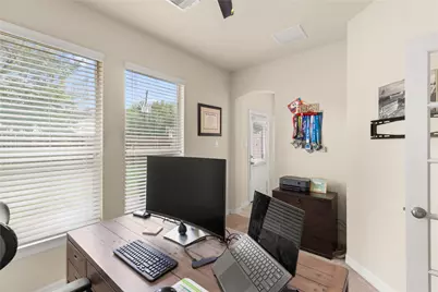 10204 Spring Shadows Park Circle, Houston, TX 77080 - Photo 9