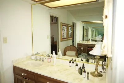 7044 Comanche Trail, Austin, TX 78732 - Photo 27