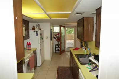 7044 Comanche Trail, Austin, TX 78732 - Photo 11