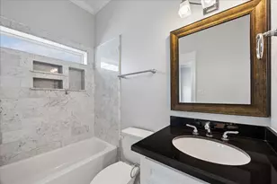 2105 Bidwell Dr, Houston, TX 77018 - Photo 27