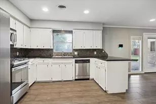 11519 Endicott Ln, Houston, TX 77035 - Photo 7