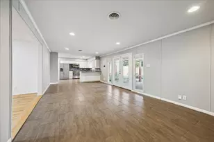 11519 Endicott Ln, Houston, TX 77035 - Photo 9