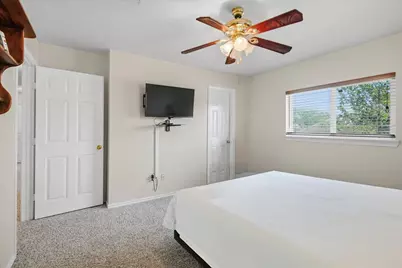 1102 Glenmeadows Drive, La Porte, TX 77571 - Photo 39