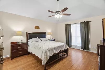 1102 Glenmeadows Drive, La Porte, TX 77571 - Photo 19