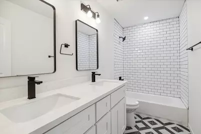 306 40th 1/2 Street #B, Houston, TX 77018 - Photo 5