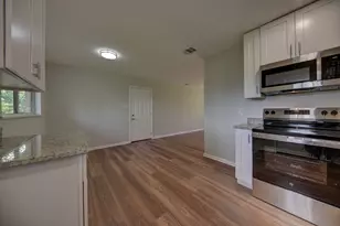 806 W Jefferson St, Brenham, TX 77833 - Photo 7