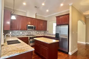 219 W 27th St, Houston, TX 77008 - Photo 25