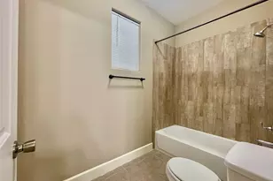 219 W 27th St, Houston, TX 77008 - Photo 11