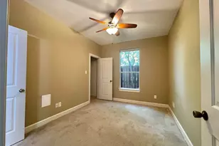 219 W 27th St, Houston, TX 77008 - Photo 15