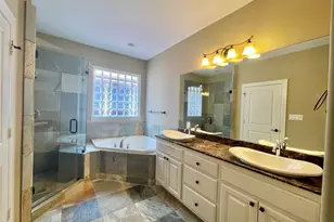 219 W 27th St, Houston, TX 77008 - Photo 37