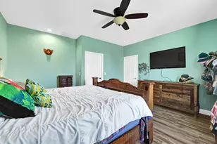 939 8th St, Dickinson, TX 77539 - Photo 17