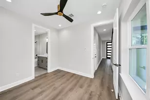 1605 Sylvester Rd, Houston, TX 77009 - Photo 9