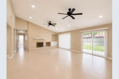 10506 Stockman Lane, Sugar Land, TX 77498 - Photo 5
