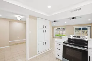 10506 Stockman Ln, Sugar Land, TX 77498 - Photo 11