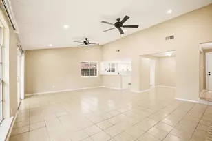 10506 Stockman Ln, Sugar Land, TX 77498 - Photo 7