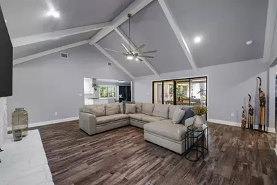 1722 Saddlecreek Drive, Houston, TX 77090 - Photo 3