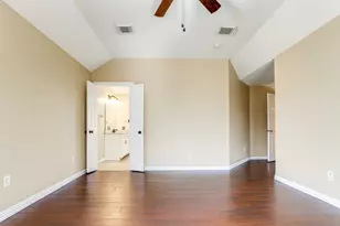 326 Dunford Ct, Highlands, TX 77562 - Photo 11