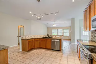 18223 Heathridge Ln, Cypress, TX 77433 - Photo 17